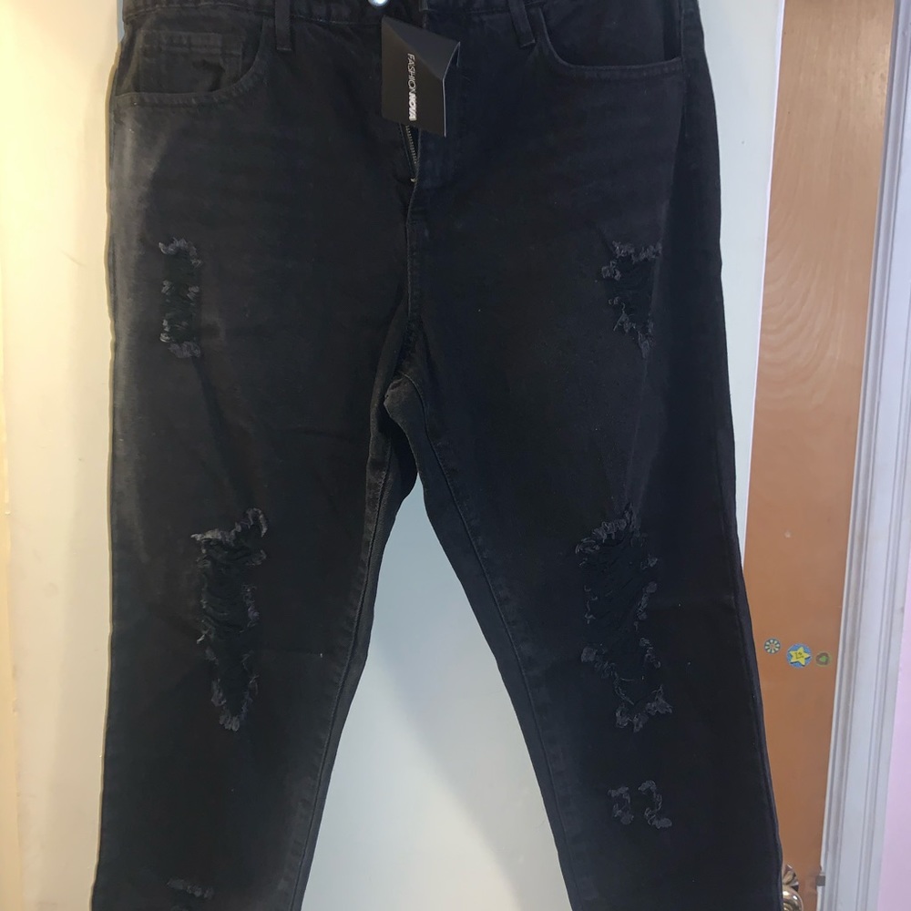 Black boyfriend jeans